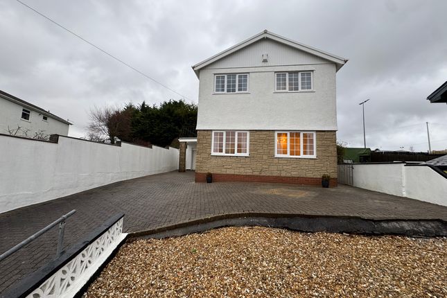 4-bed house on Yr Hafan, Merthyr Tydfil, £375,000
