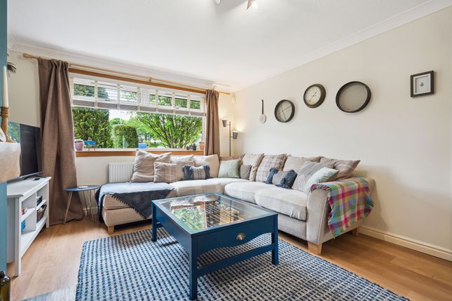 6 Kingseat Drive, Tillicoultry photo 3