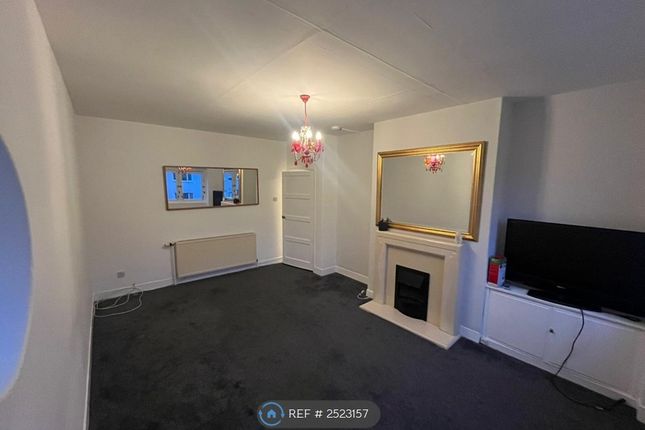 Livingroom (Currently Unfurnished)