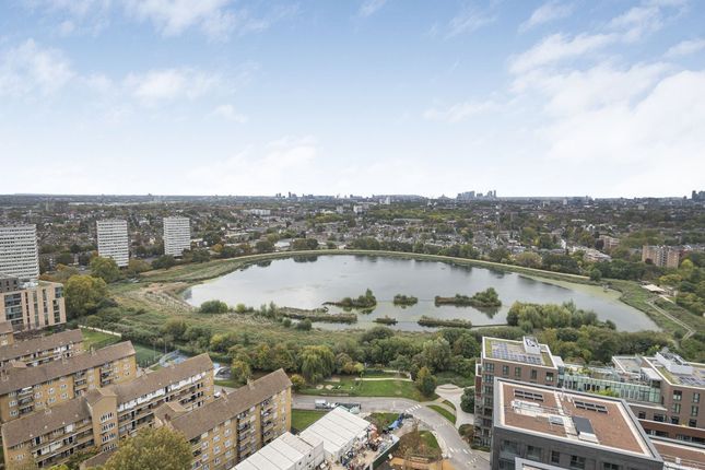 The Crown Collection, Emperor Point B2.19.04, Woodberry Down, Finsbury Park photo 3
