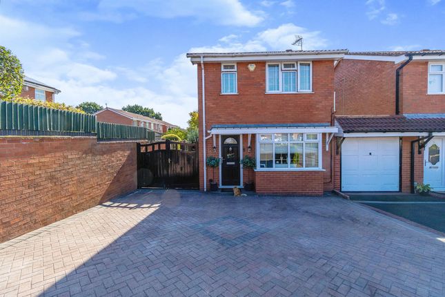 Thumbnail Detached house for sale in Redwood Way, Willenhall