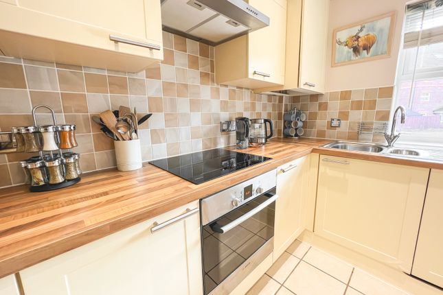 Maisonette for sale in Hebden Close, Swindon