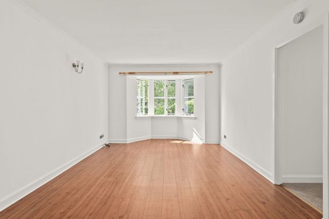 8 Windsor Gardens, Auchterarder photo 4
