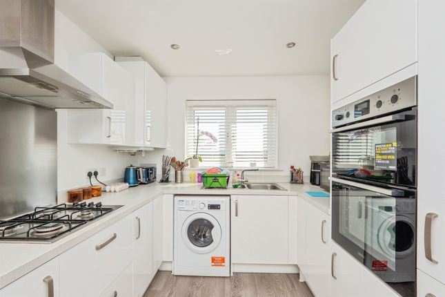 5, Celtic Rise, Weymouth photo 2