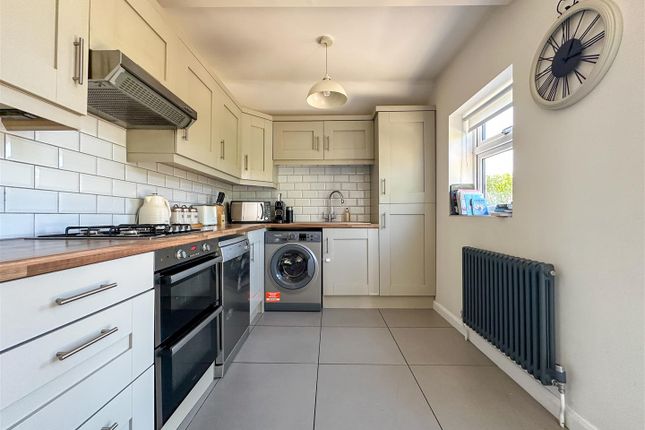 34, Woodland Avenue, Stoke-On-Trent photo 4