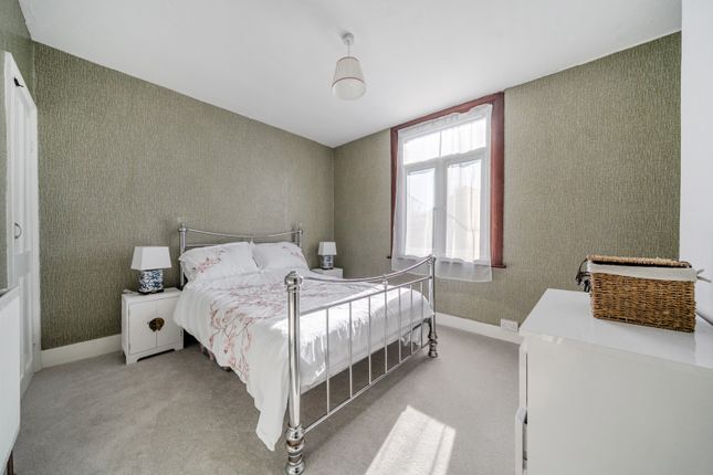12, Newbury Road, Bromley photo 4