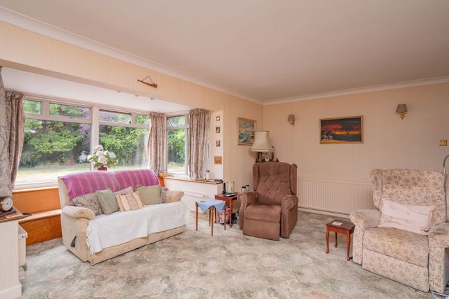 Treloen, Roberts End, Malvern photo 4