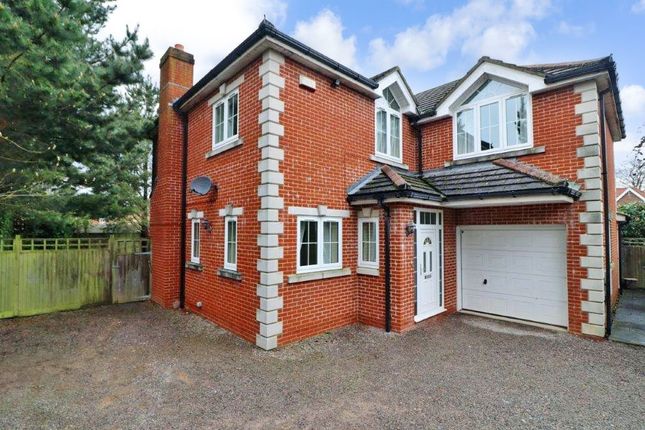 Thumbnail Detached house to rent in Botley Road, Horton Heath, Eastleigh