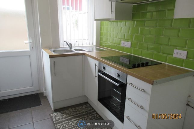 Thumbnail Terraced house to rent in Woodford Road, Wirral