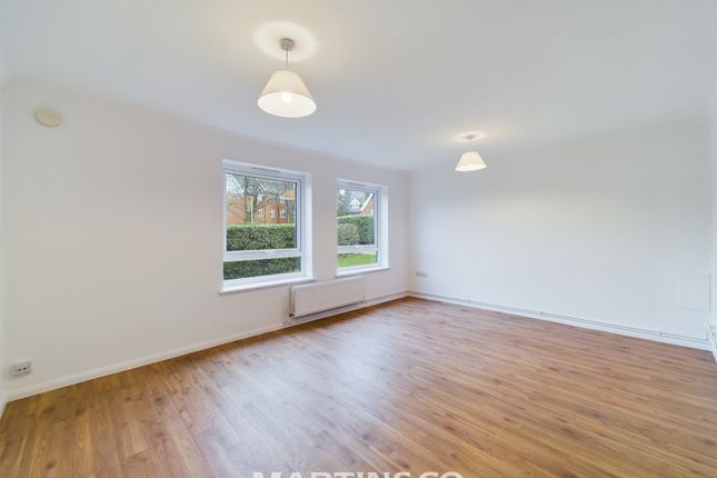 Flat for sale in Station Road, Wokingham