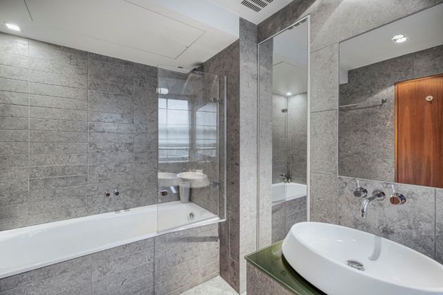 Duplex for sale in Palace Gate, London