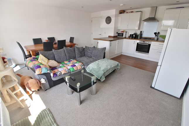 5 Oaktree Apartments, Hart Plain Avenue, Waterlooville photo 4