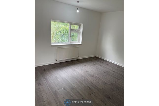 Manor Drive, Loughborough photo 5