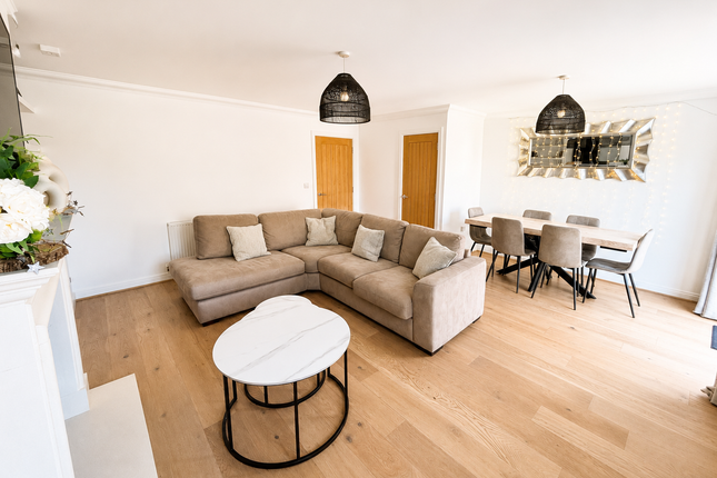 3, Shortlands Drive, Yeovil photo 3
