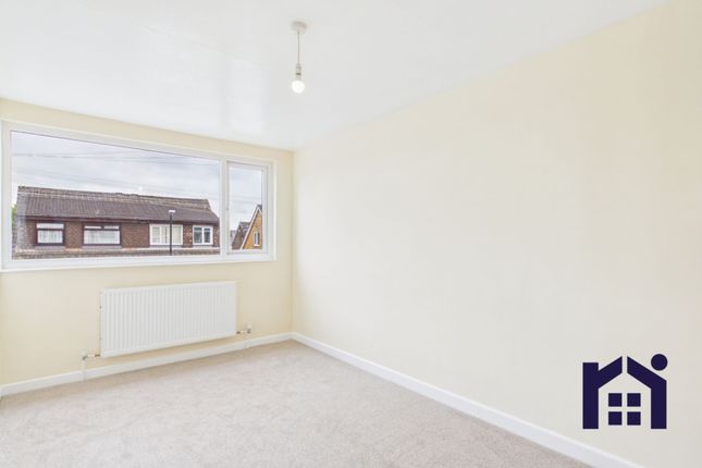 22 Hunters Road, Leyland photo 3