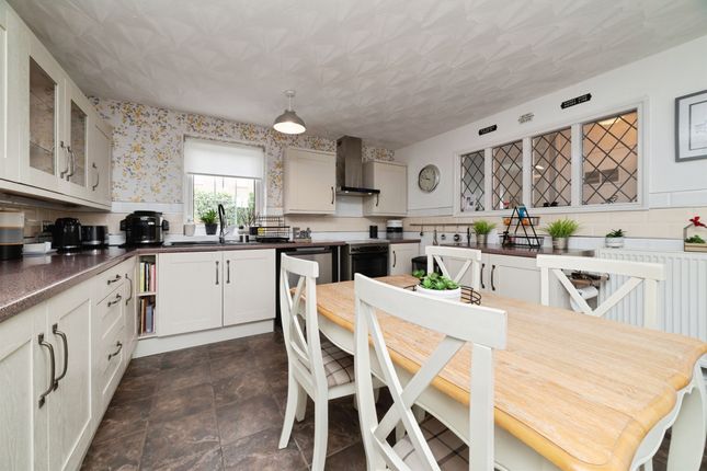 1, Falkirk Close, Hull photo 4