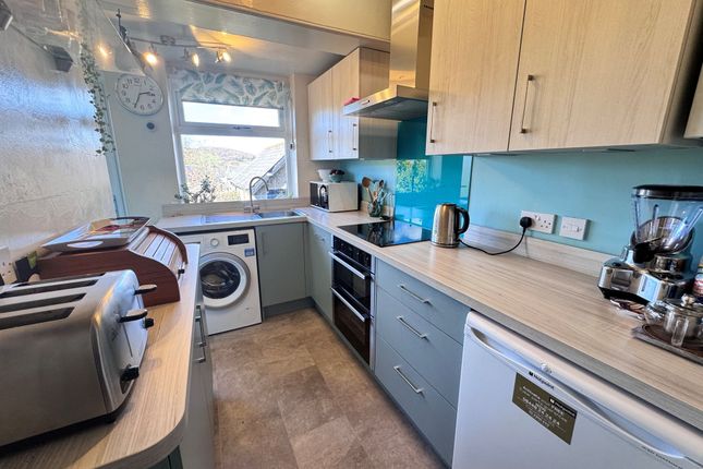 29 Holmfield, Buxton photo 2