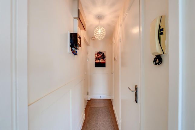 Heatherbank Close, Dartford photo 3