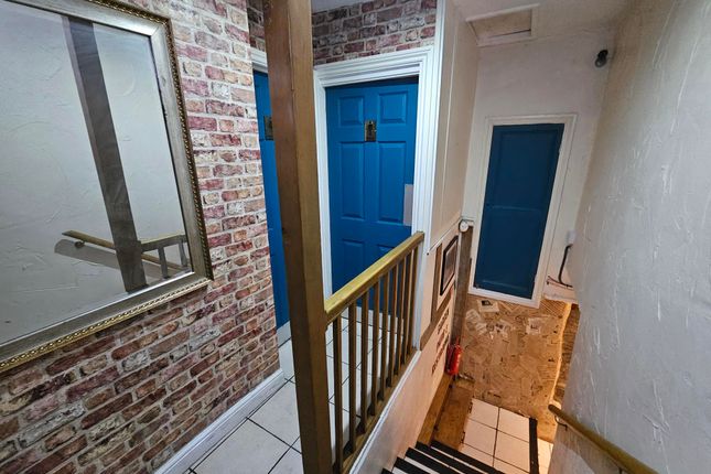 10, High Street, Swindon photo 4