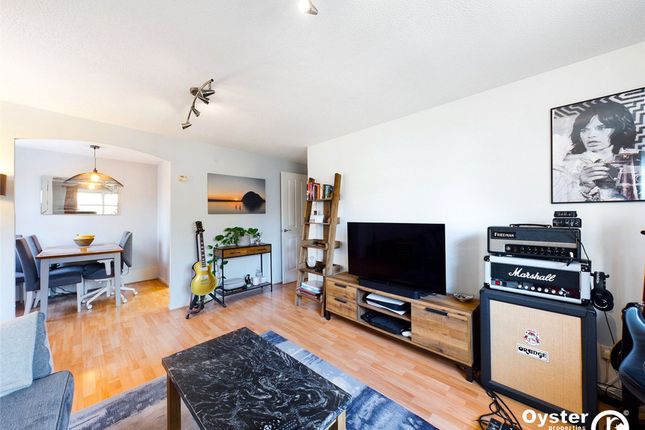 Thumbnail Flat to rent in Moriatry Close, London