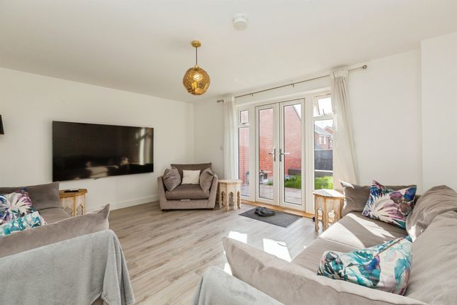 3, Whinham Green, Aylesbury photo 3