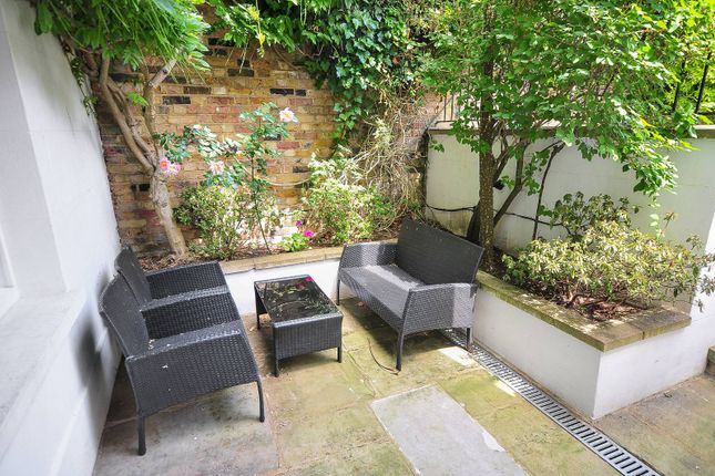 Terraced house to rent in St Peters Square, Ravenscourt Park, London