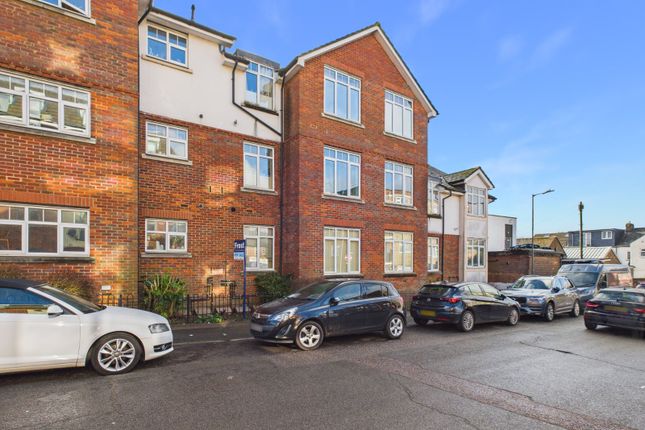 4, Hawkes Court, Buckinghamshire photo 4