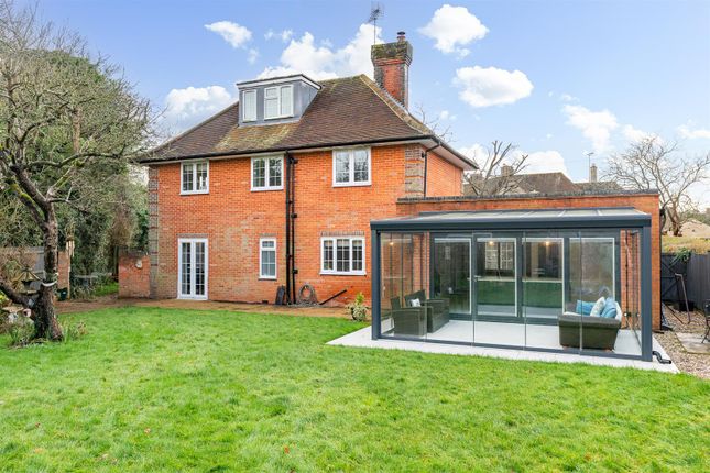 2, Youngs Rise, Welwyn Garden City photo 2
