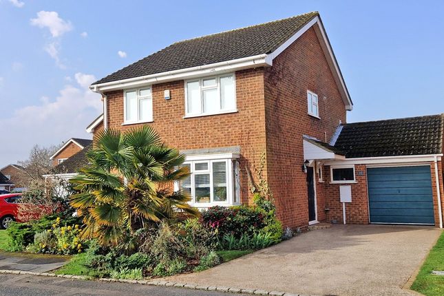 Thumbnail Detached house for sale in Gladstone Close, Newport Pagnell, Buckinghamshire