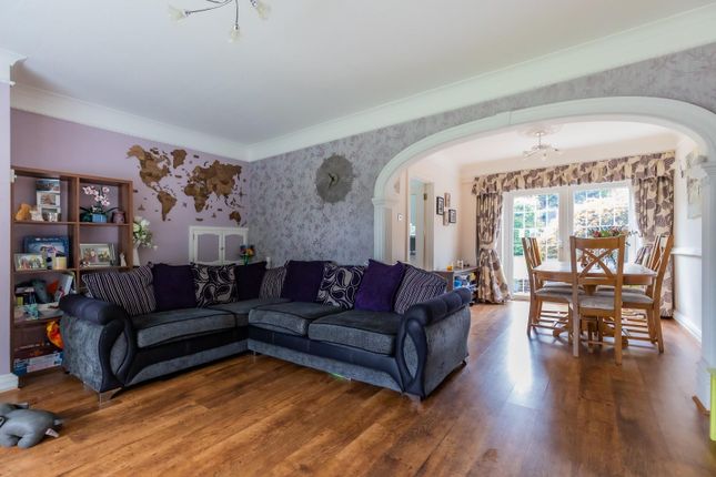 34, Heol Cefn Onn, Cardiff photo 2
