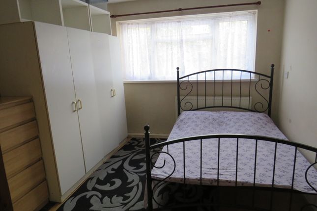 Thumbnail Flat to rent in Norwood Gardens, Southall