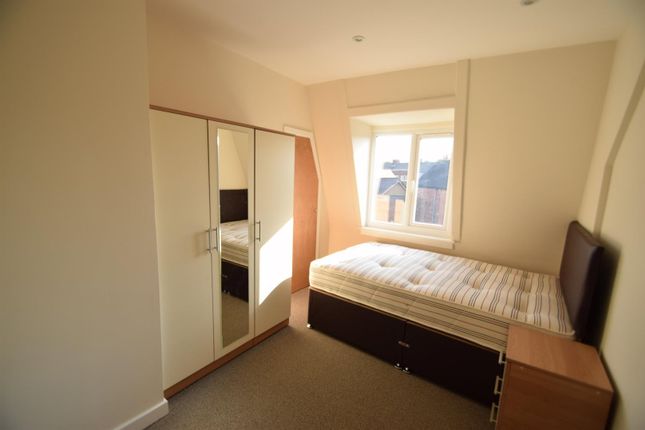 Apartment D, 50, Roxburgh Apartments, Whitley Bay photo 3