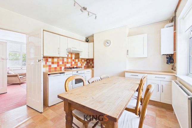 59 Birchwood Avenue, Hatfield photo 3