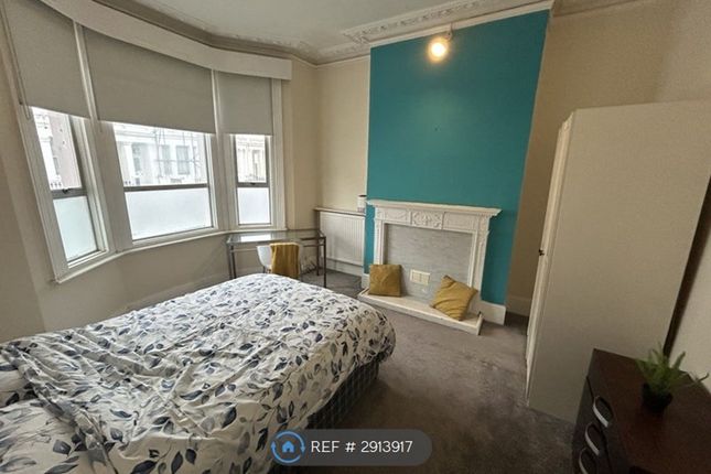 Gladstone Place, Brighton photo 3