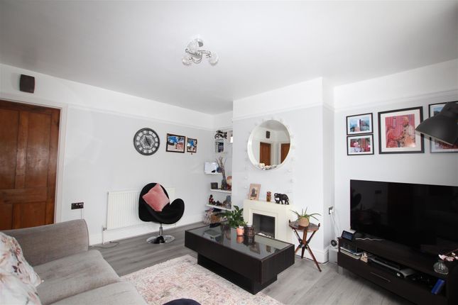 53, Woodbine Grove, Bradford photo 5