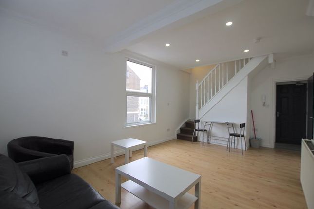 Flat 2, 60, Claude Road, Cardiff photo 2