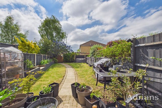 25, Ramshaw Drive, Chelmsford photo 2
