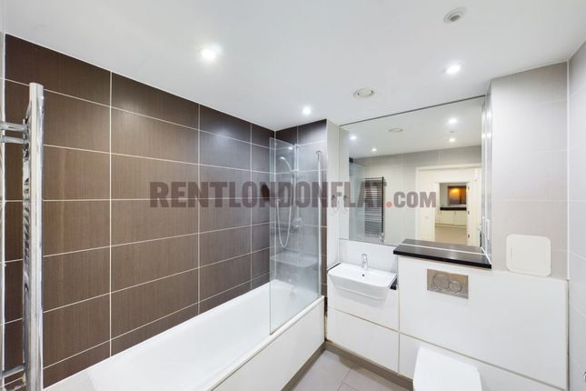 Flat for sale in Spa Road, London