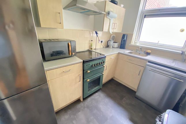 34, Blackmore Drive, Leicester photo 4