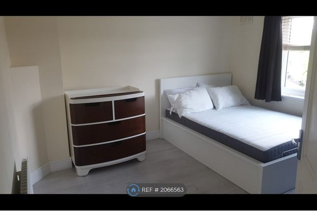 Room to rent in Meadway, Enfield