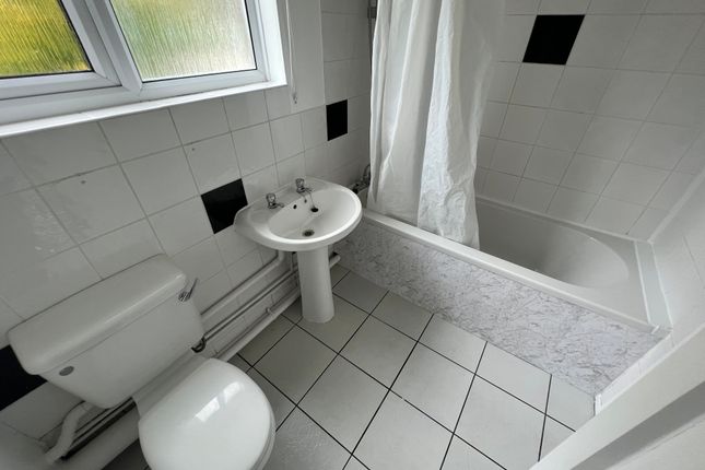 9, Swindon photo 5