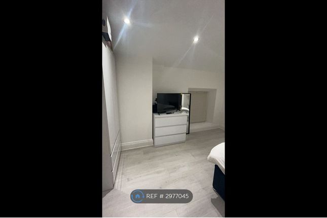 Flat, Seaview Court Pier Approach, Walton On The Naze photo 4