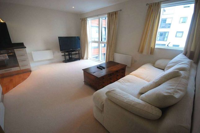 Flat to rent in Capital Square, Epsom