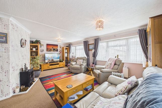 6 Kingsmead Rymer Court, Thetford photo 3