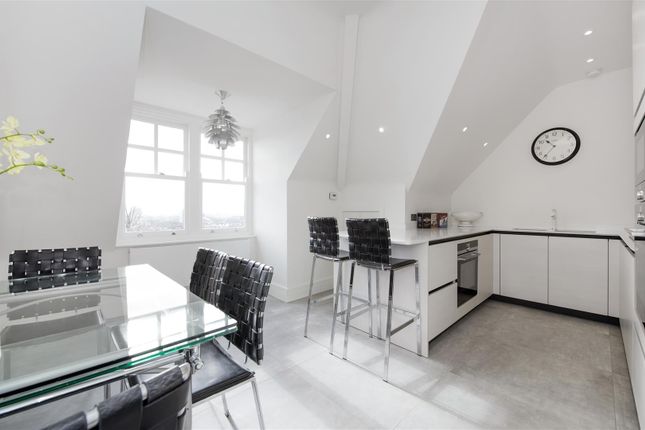 Flat to rent in Lyndhurst Lodge, Hampstead
