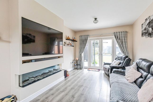24, Holdenby Drive, Raunds photo 4