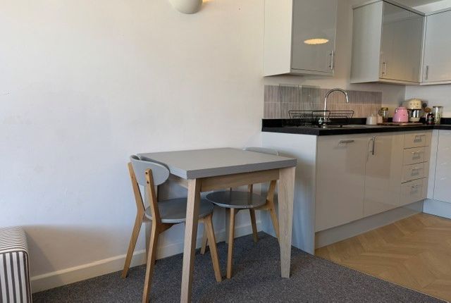 Lower Meadow Court Flat 2, Lower Meadow Road, Minehead photo 3