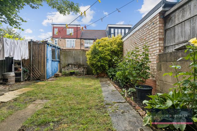 66, Kimberley Road, London photo 4