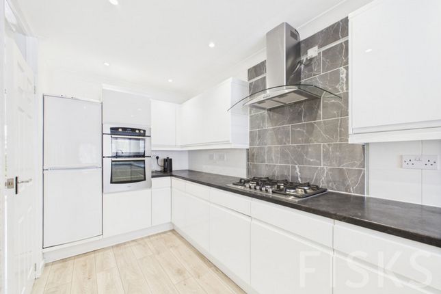 4, Moreland Close, Southend-on-sea photo 4