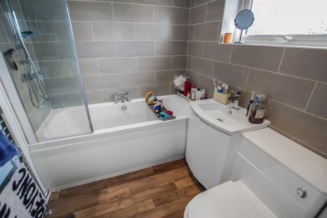 43, Eden Road, Newton Aycliffe photo 4